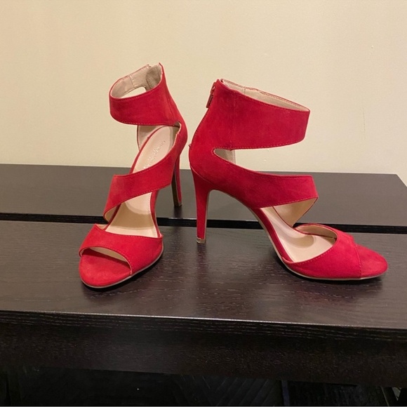 Christian Siriano Elegant Black Women's Heels - Picture 3 of 3